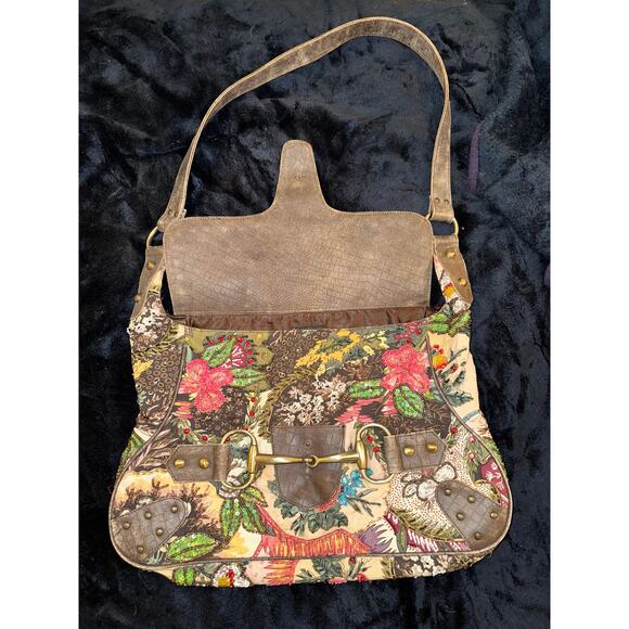 VINTAGE CHRISTIANA LARGE BOHO BEADED LEATHER HORSEBIT MESSENGER SADDLE BAG - Picture 2 of 9